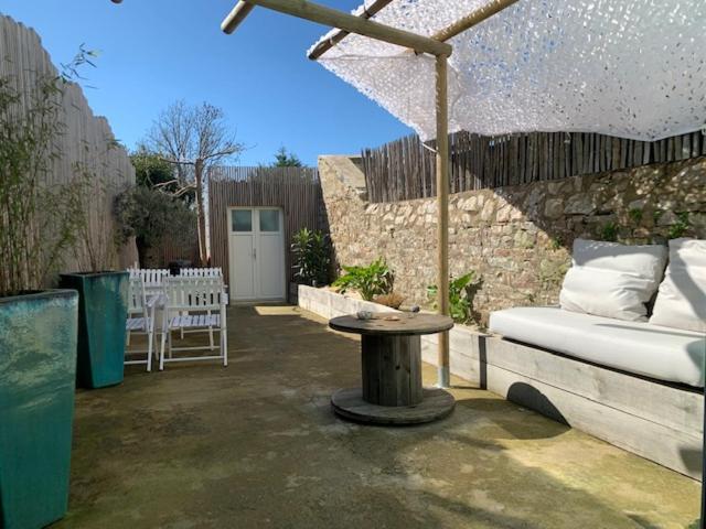 DU MANN petite maison jardin à 100m du port de Vannes avec PARKING privé Exterior foto